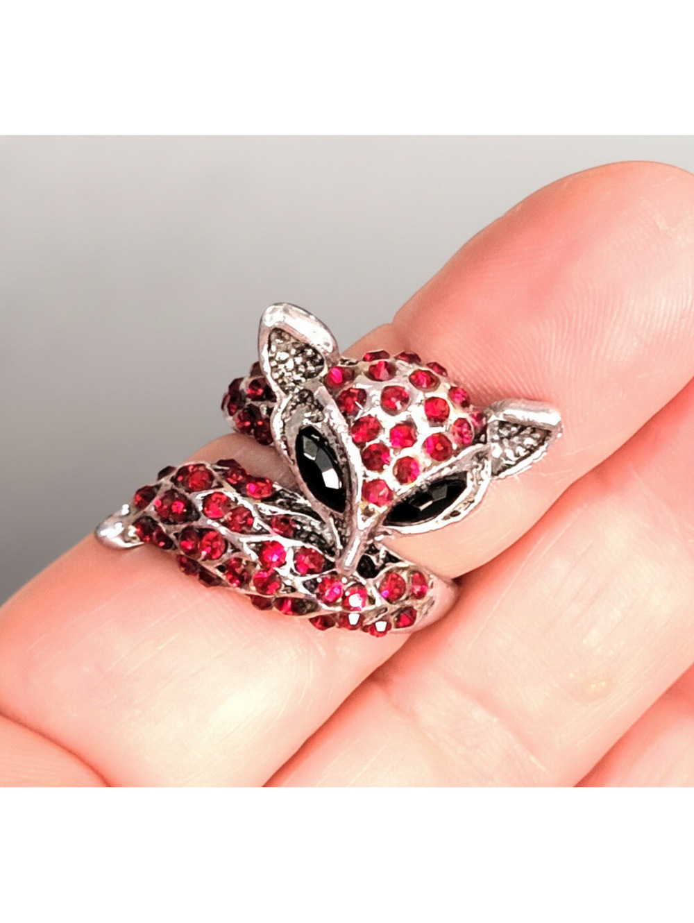Red Rhinestone Fox Ring Size 7.5 Sparkly Figural Contemporary Jewelry r-